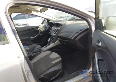 2012 Ford Focus Se z USA, uszkodzony, nr VIN 1FAHP3K20CL446687